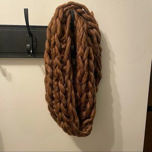 NWOT Women's large knit scarf soft & warm winter weather accessory